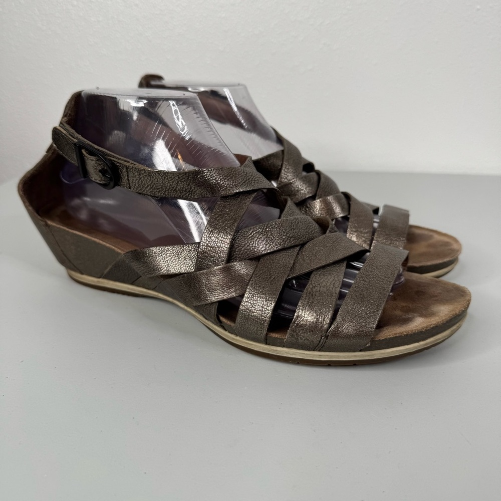Dansko Metallic Gold Strappy Sandals Size 41‎